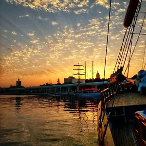 Botel Boat The Umoja Experience, Benalmádena