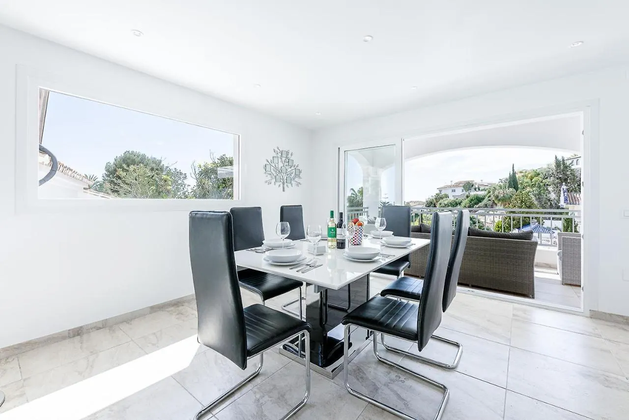 Luxury Villa With Private Pool Benalmádena